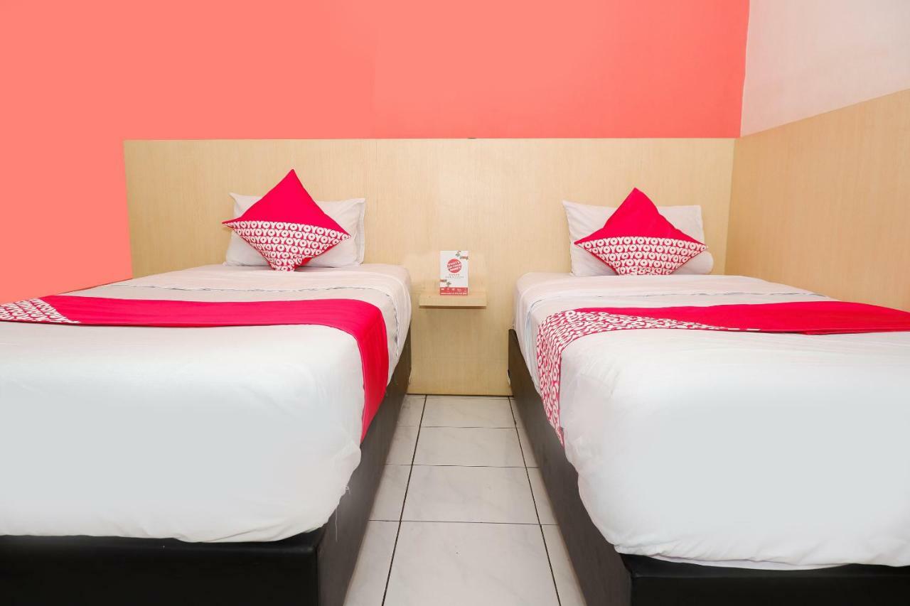 New Mira Hotel Semarang Exterior foto